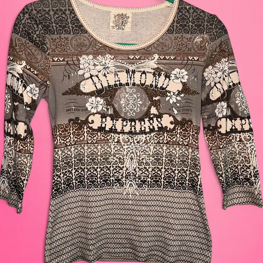 Vintage Y2K graphic rhinestone 3/4 sleeve top